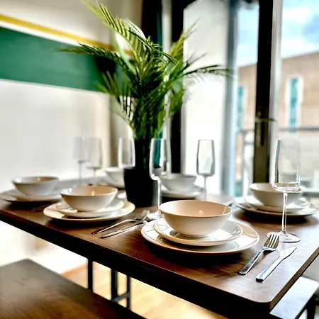 Watford Serviced Apartment, Free Parking, City Centre Exterior photo